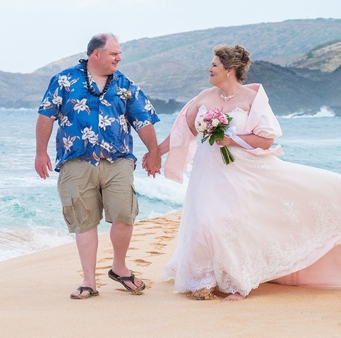 Rob and Christine of Smooch-A-Bulls English Bulldogs